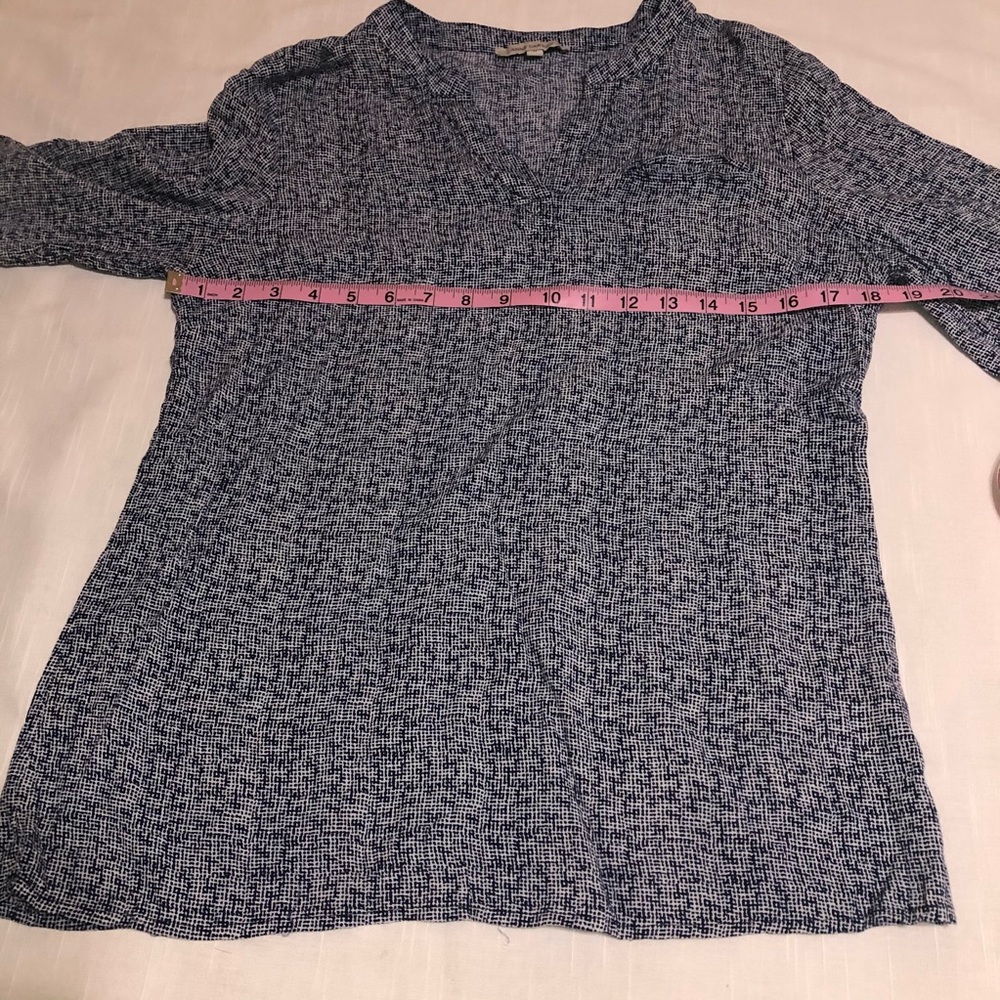 🦋 3/$15 Ann Carson blue pullover blouse - Picture 7 of 8